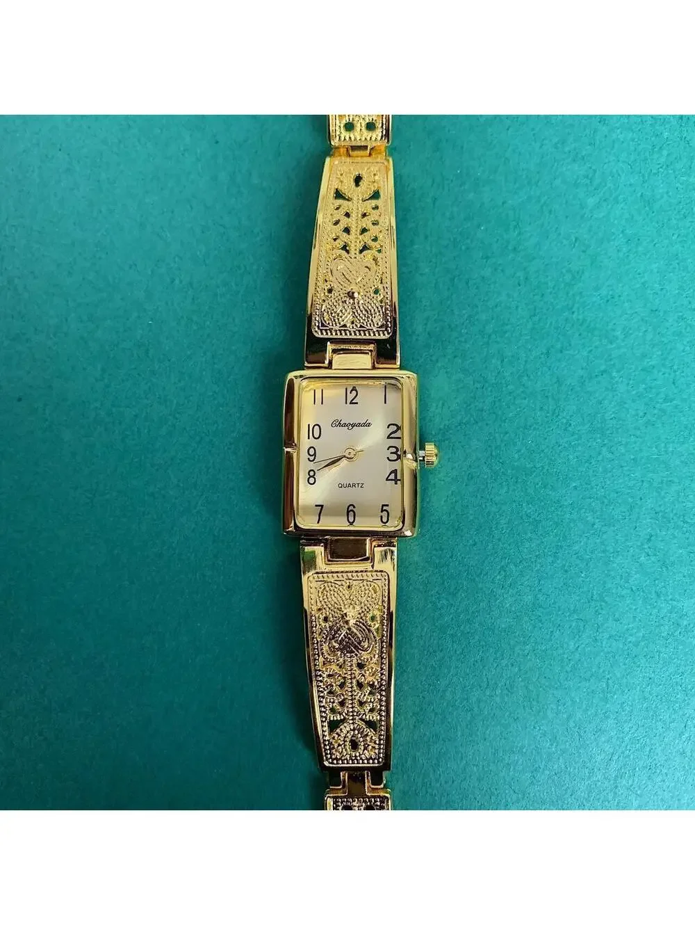 Y2k 2000s vintage style Cute Rectangular Butterfly Gold Classy Quartz Watch